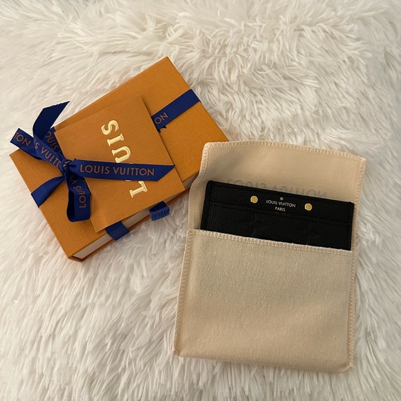 Louis Vuitton Card Holder M69171 - Picture 7 of 9